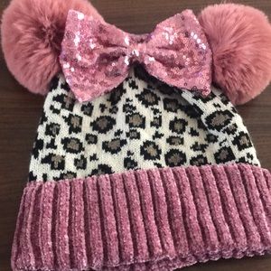 Animal print bow beanie
